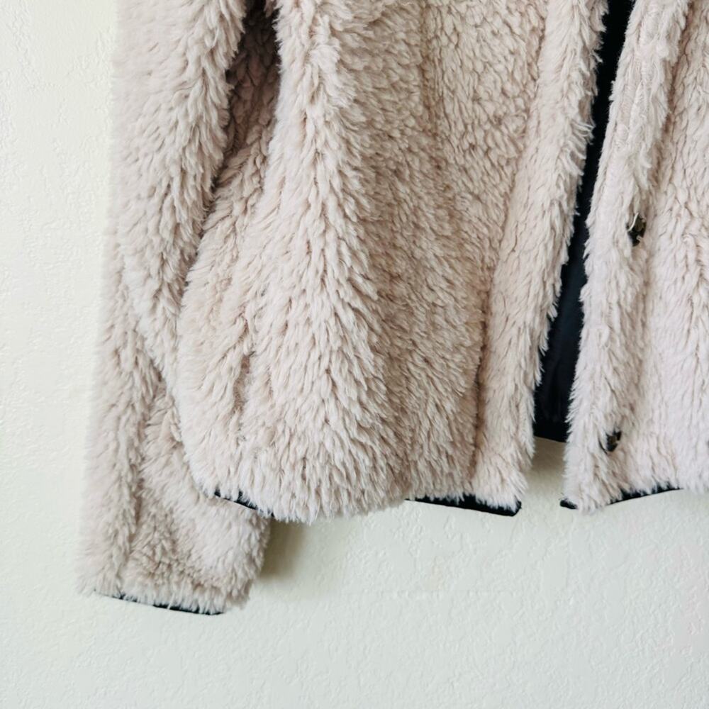 Thread & Supply | Sherpa button down jacket - Picture 4 of 6